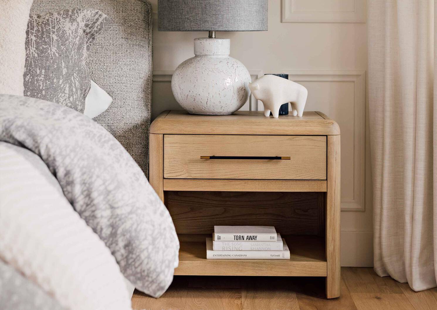 Table de chevet Wallen -Dunn gingembre