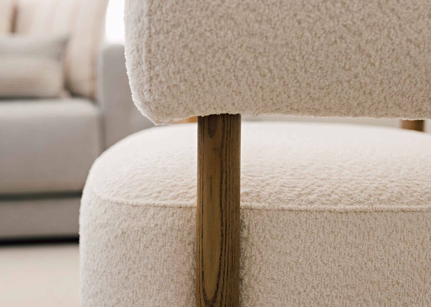 Matrice Armchair -Oslo Ivory