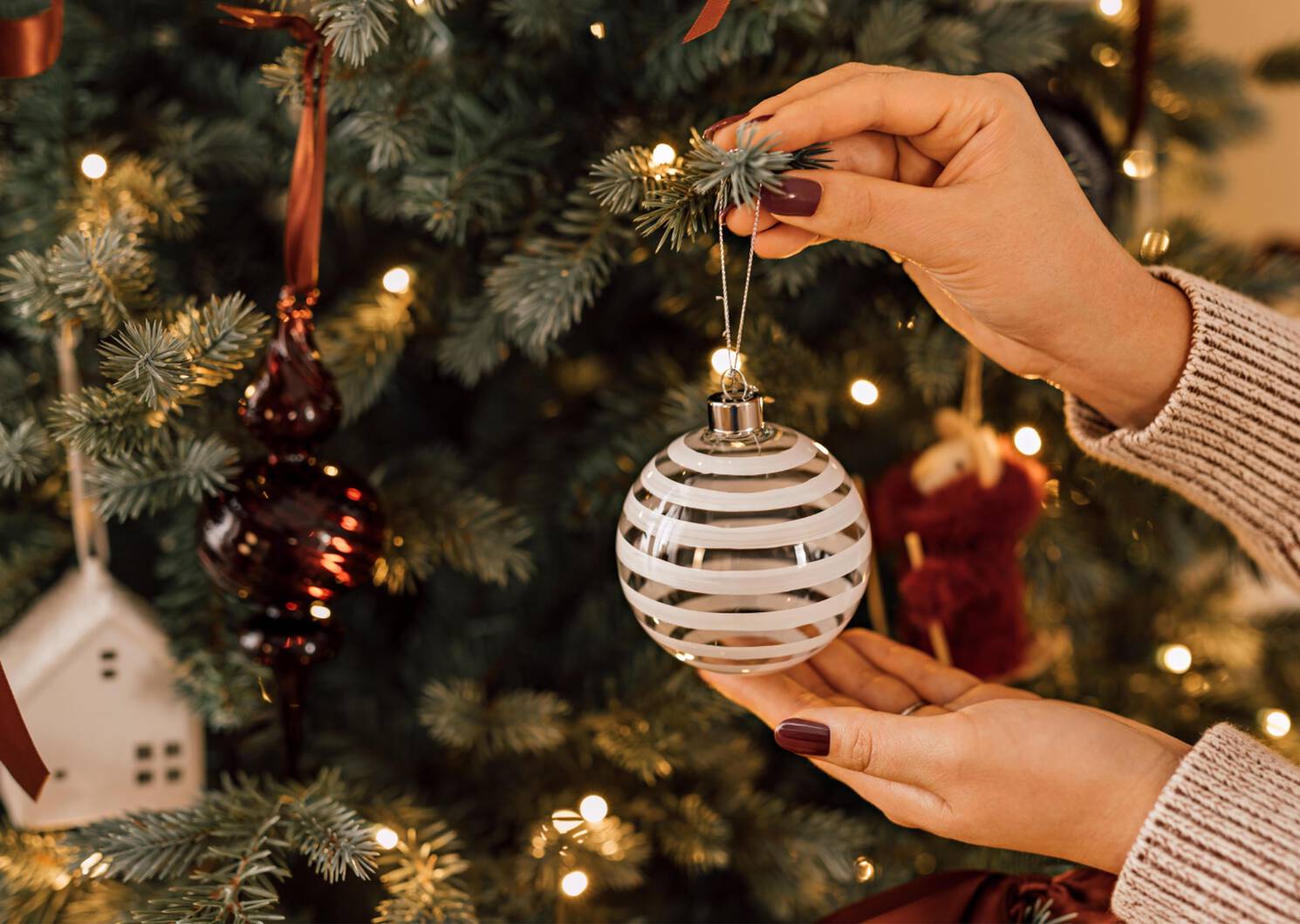 Hearth Home LED Ornament Short