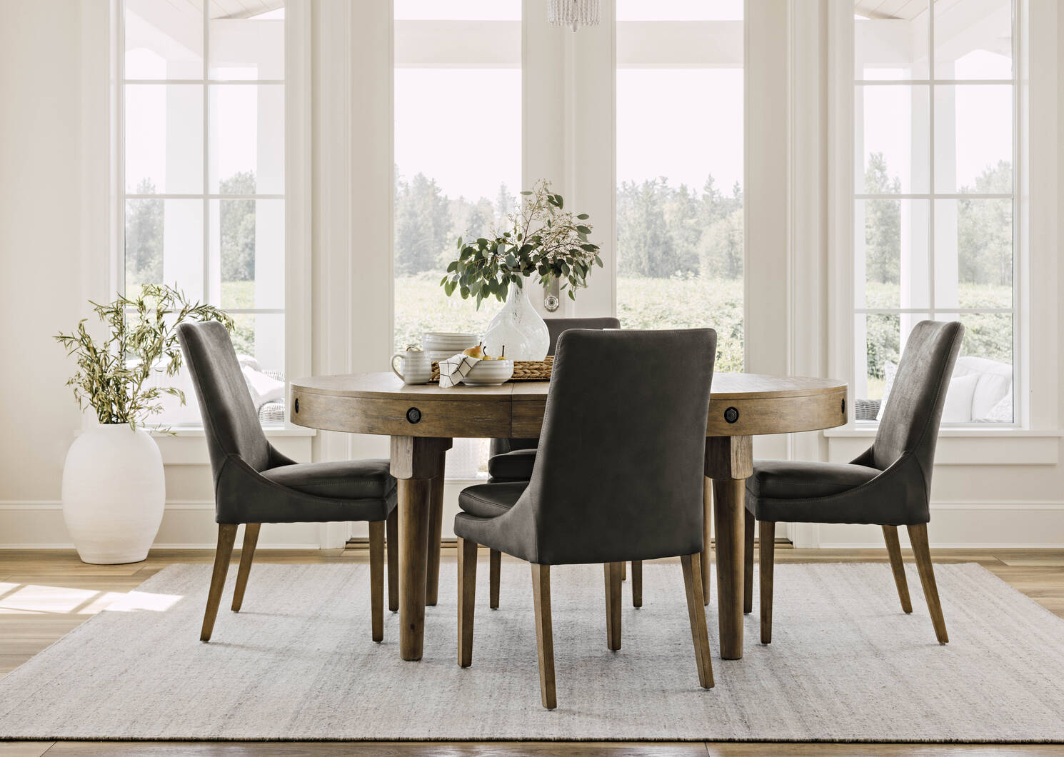 Pinehurst Ext Dining Table Rnd -Claire F