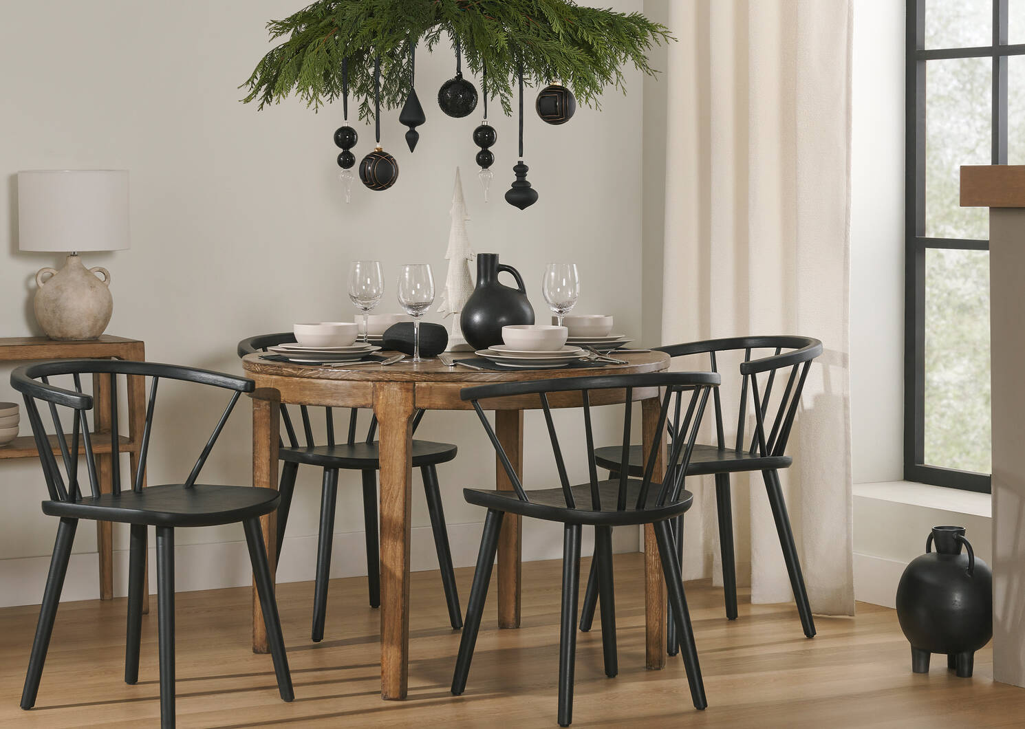 Vale Ball Ornament Black