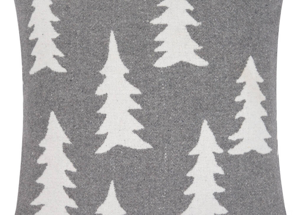 McDougall Tree Toss 20x20 Pebble/Ivor