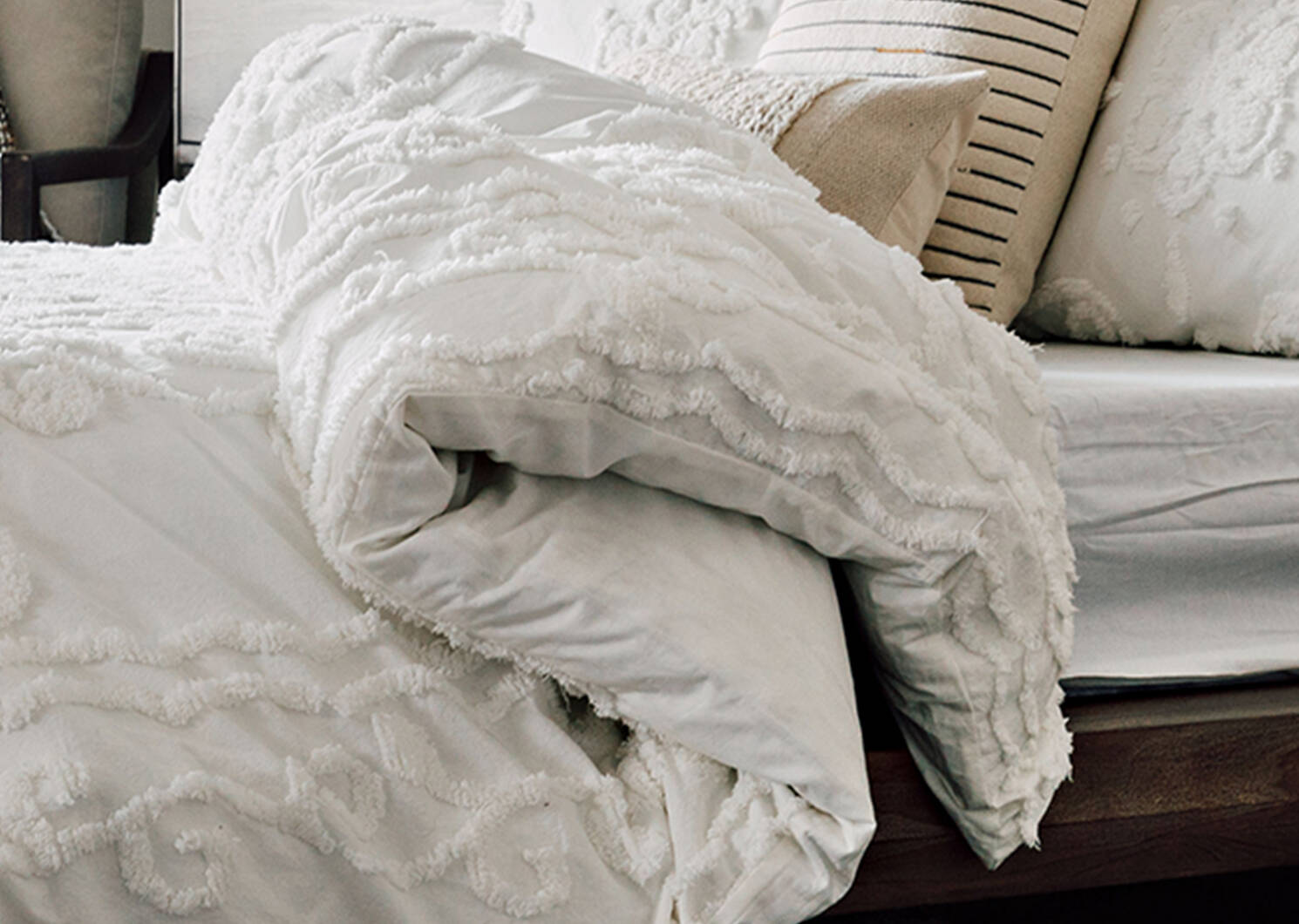 Quintana Duvet Sets - White