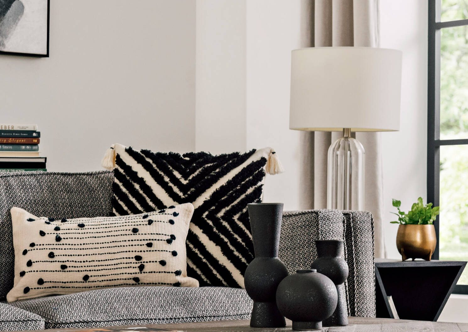 Eliana Vase Medium Black
