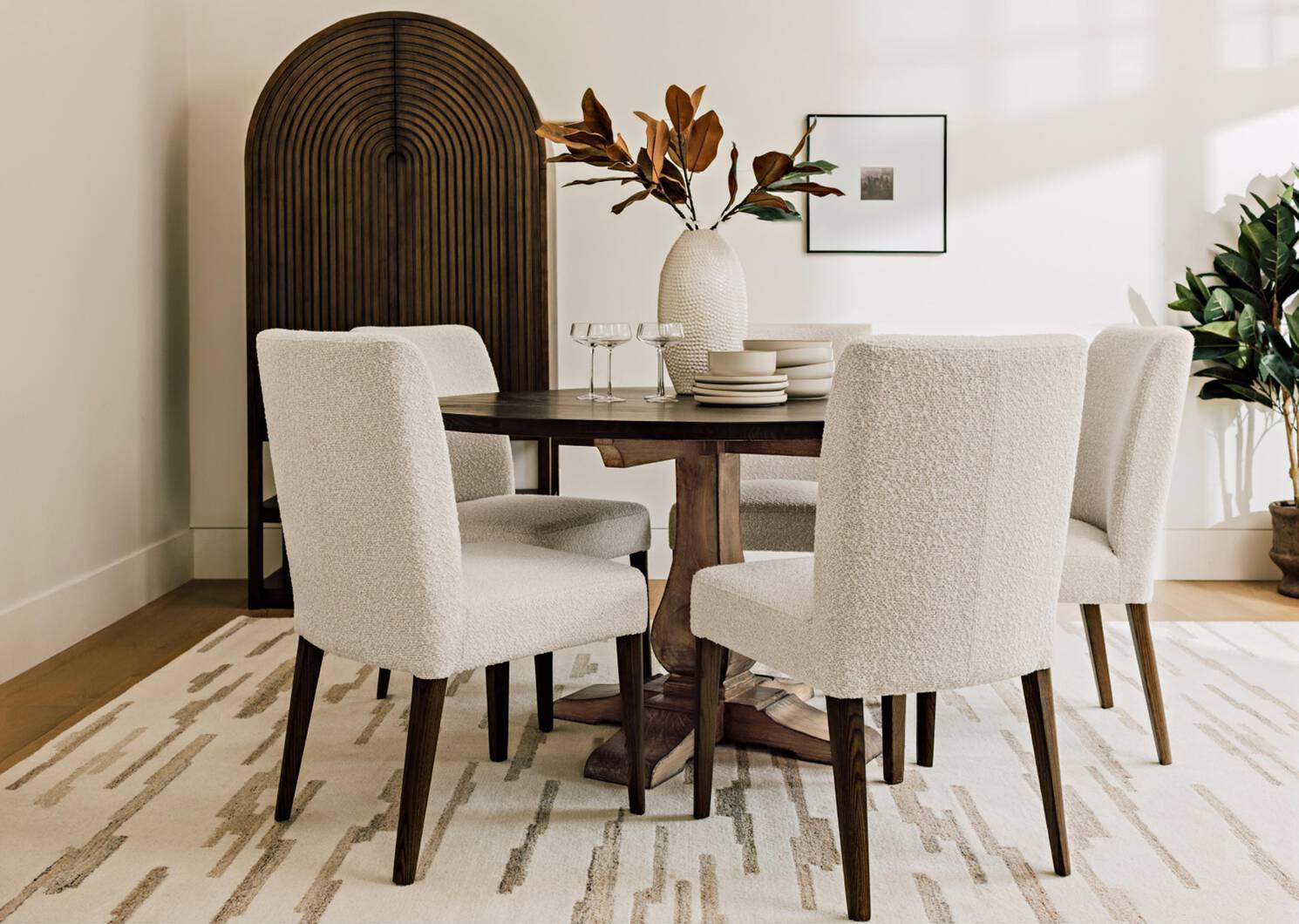 Adair Rnd Dining Table -Hughes Umber/Ale