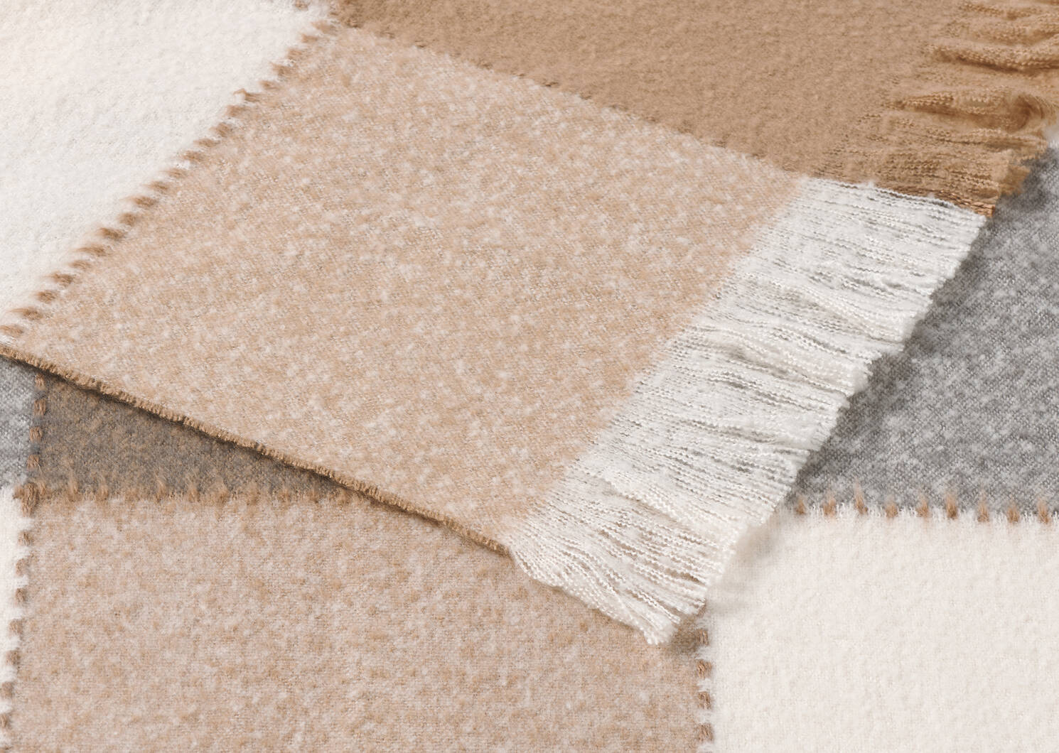 Eryn Patchwork Throw Iv/Caramel/Grey