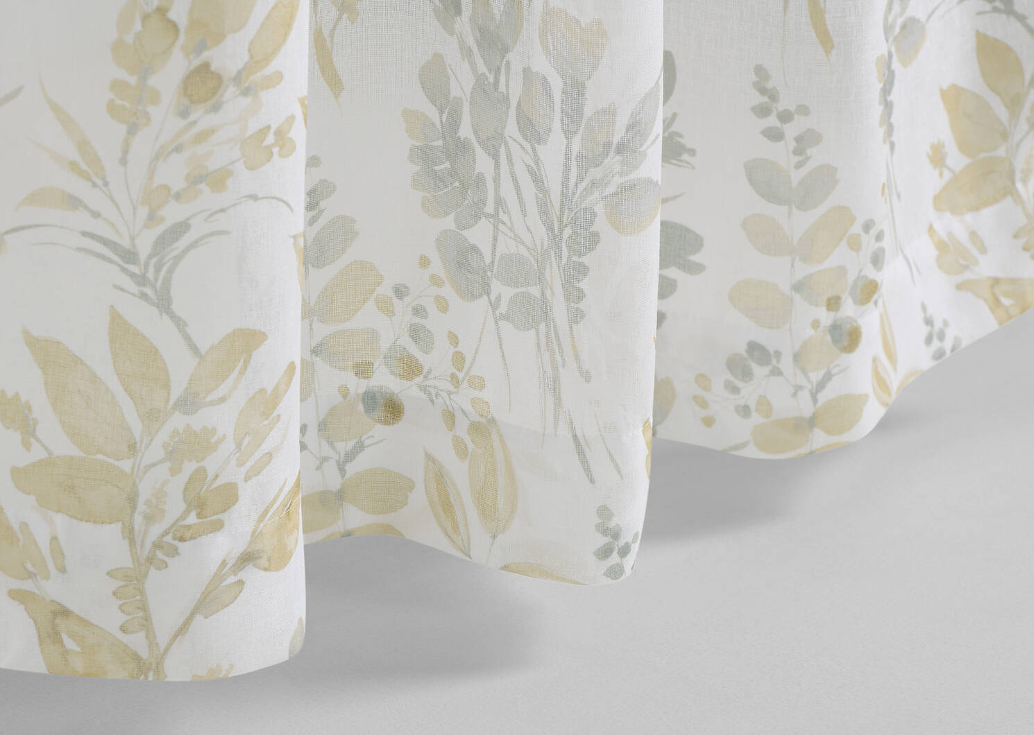 Amalia Meadow Sheer 96 Ivory/Multi