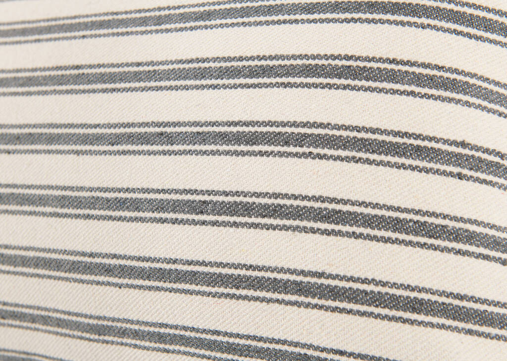Coussin rayé Wheaton 12x22 naturel/gris
