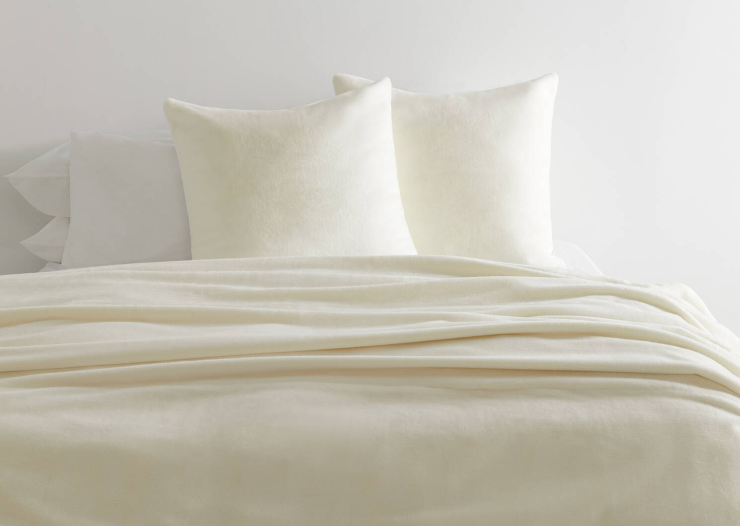 Laurent Faux Fur Bedspread White