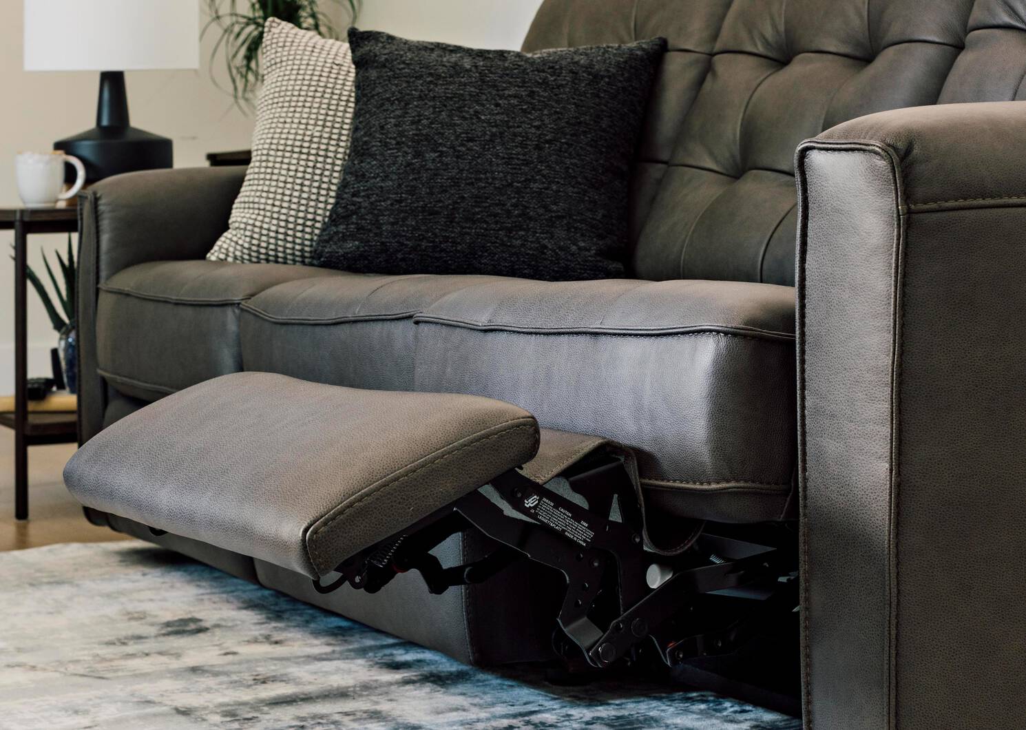 Payton Leather Reclining Sofa -Ashby Stn