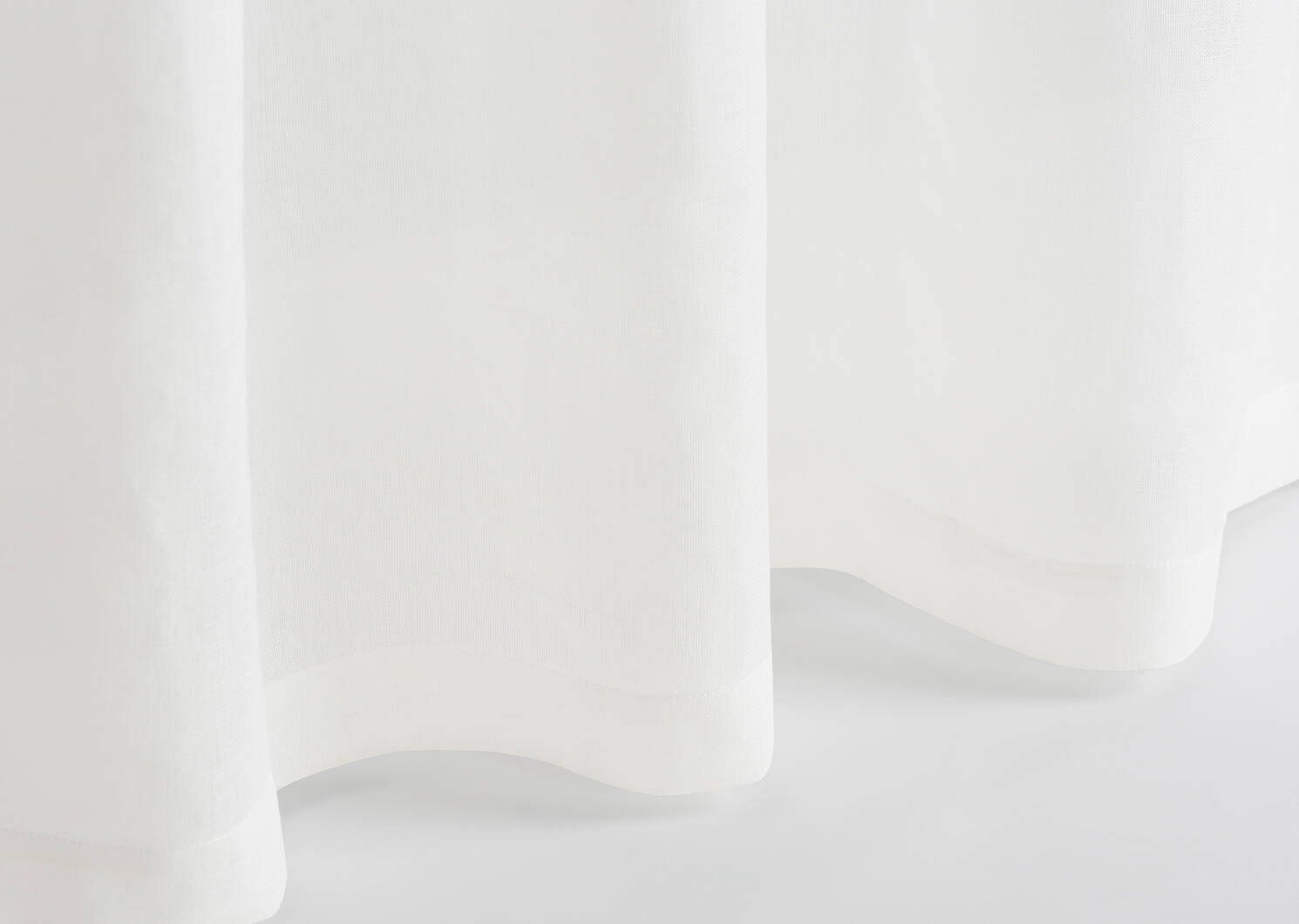 Misumi Sheer Panels White