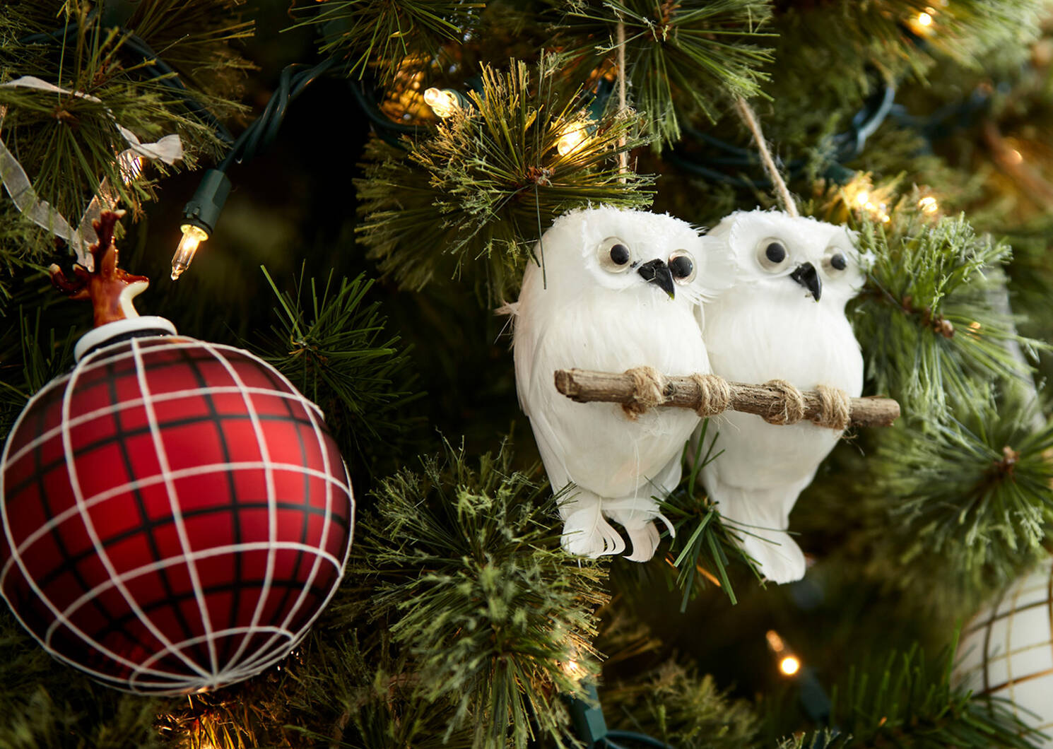Rudolph Plaid Ball Orn Red
