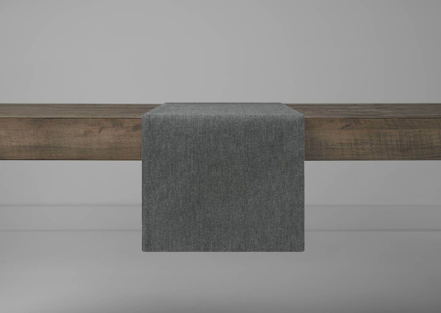 Hydrangea Table Runner Natural/Black