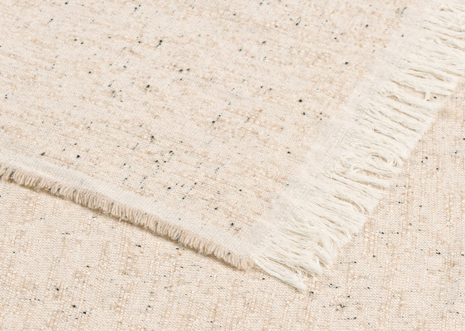 Leora Throw Sand