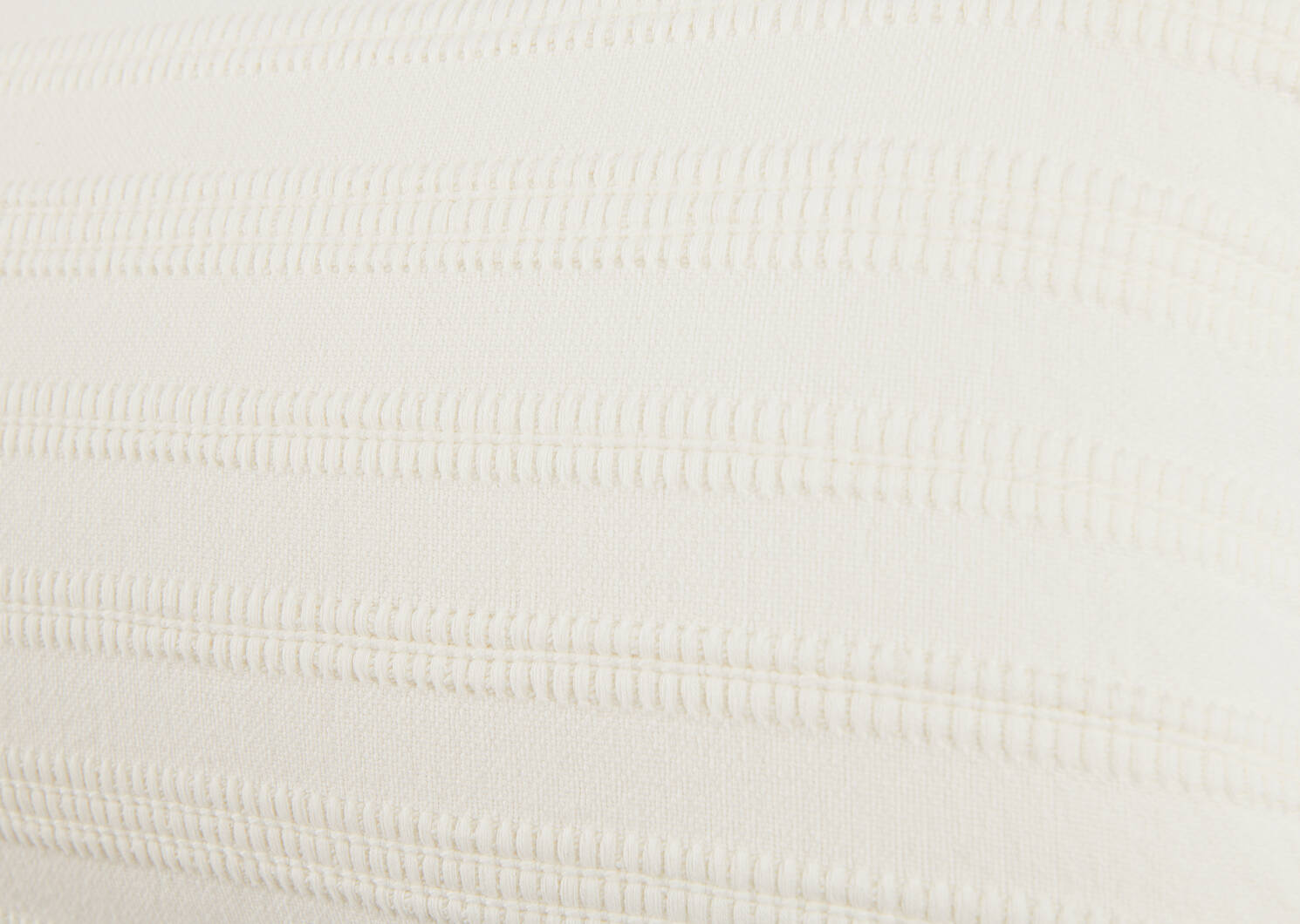 Coussin brodé Aida 14x36 ivoire