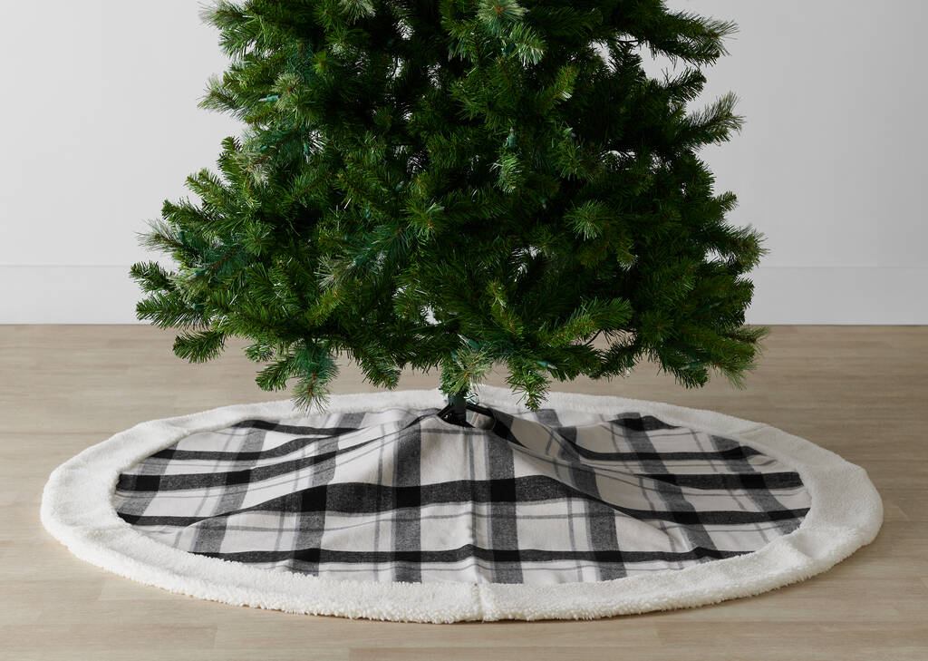 Andes Plaid Tree Skirt