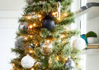 Rowena Glitter Ball Orn Black
