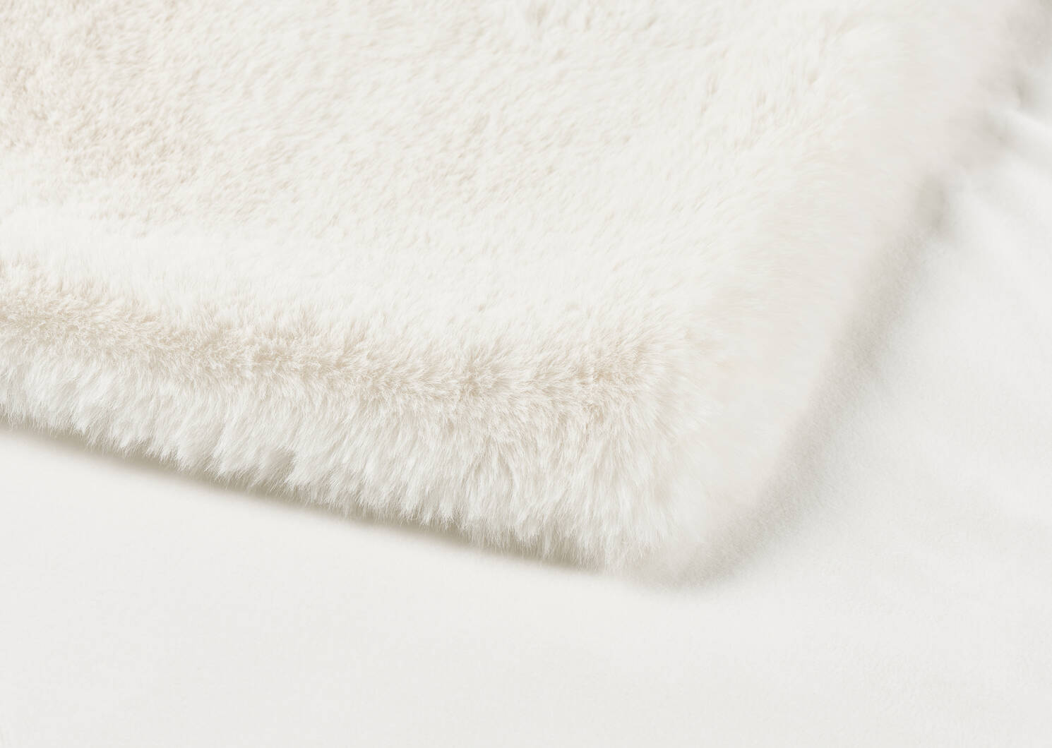 Cate Faux Fur Throw Ivory