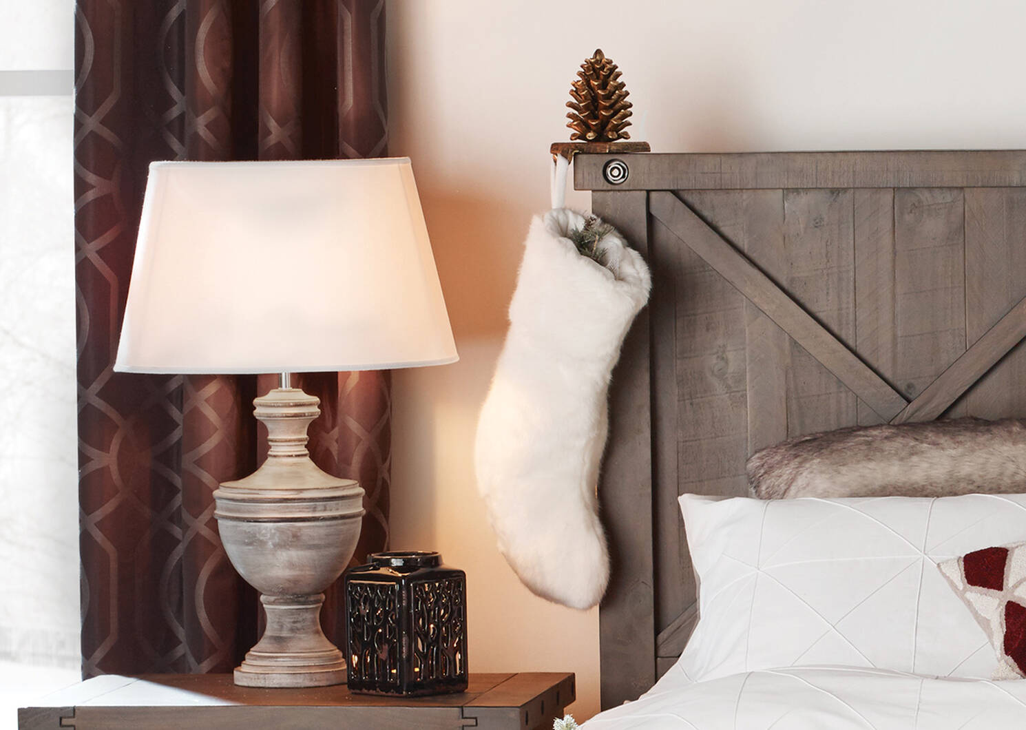Roan Pinecone Stocking Holder Brass