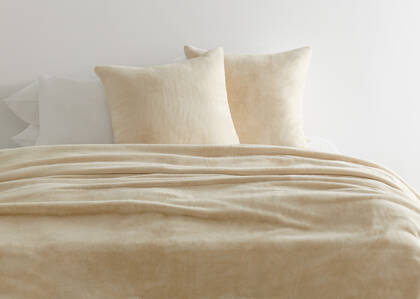 Laurent Faux Fur Bedspread Natural