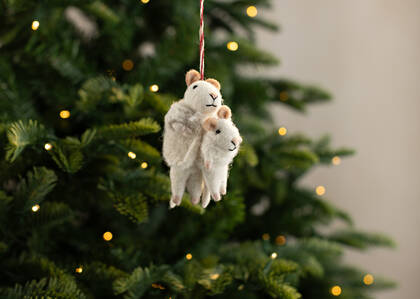 Famille Mouse Ornament