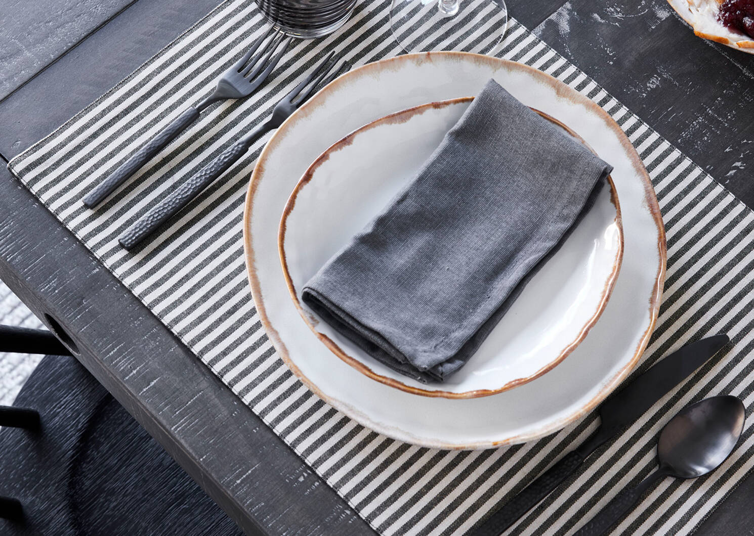 Beaumaris Stripe Placemat Charcoal/Na