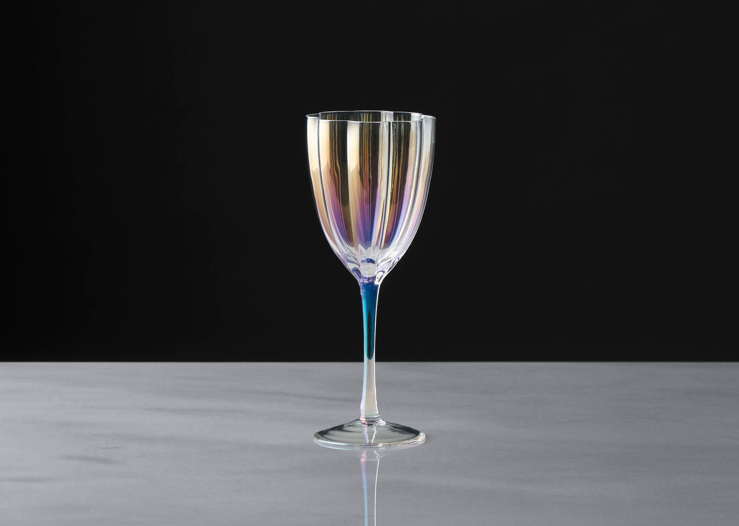 Phoebe Wine Glass Iridescent