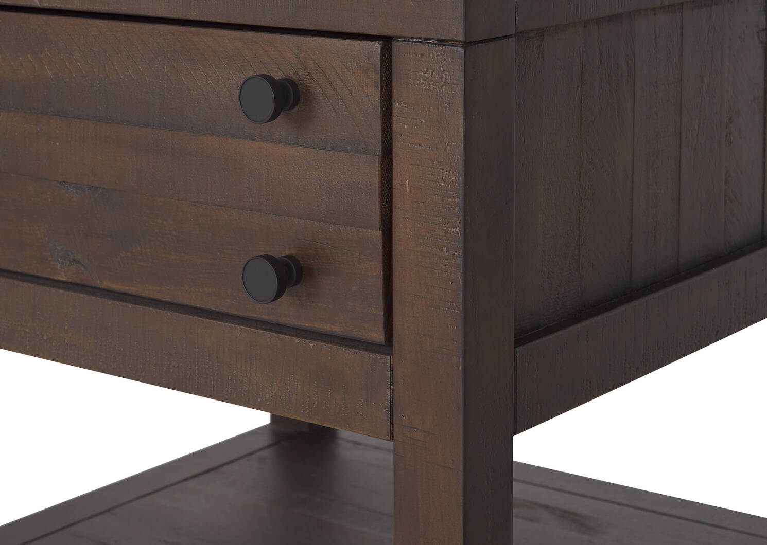 Lynncroft Side Table -Wyatt Sable
