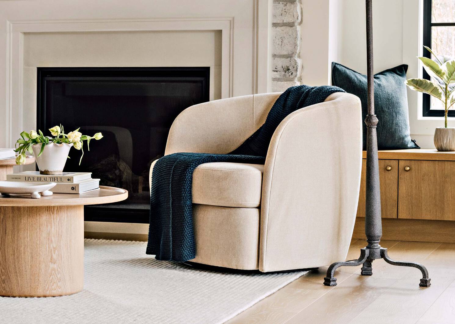 Nicholine Throw Navy