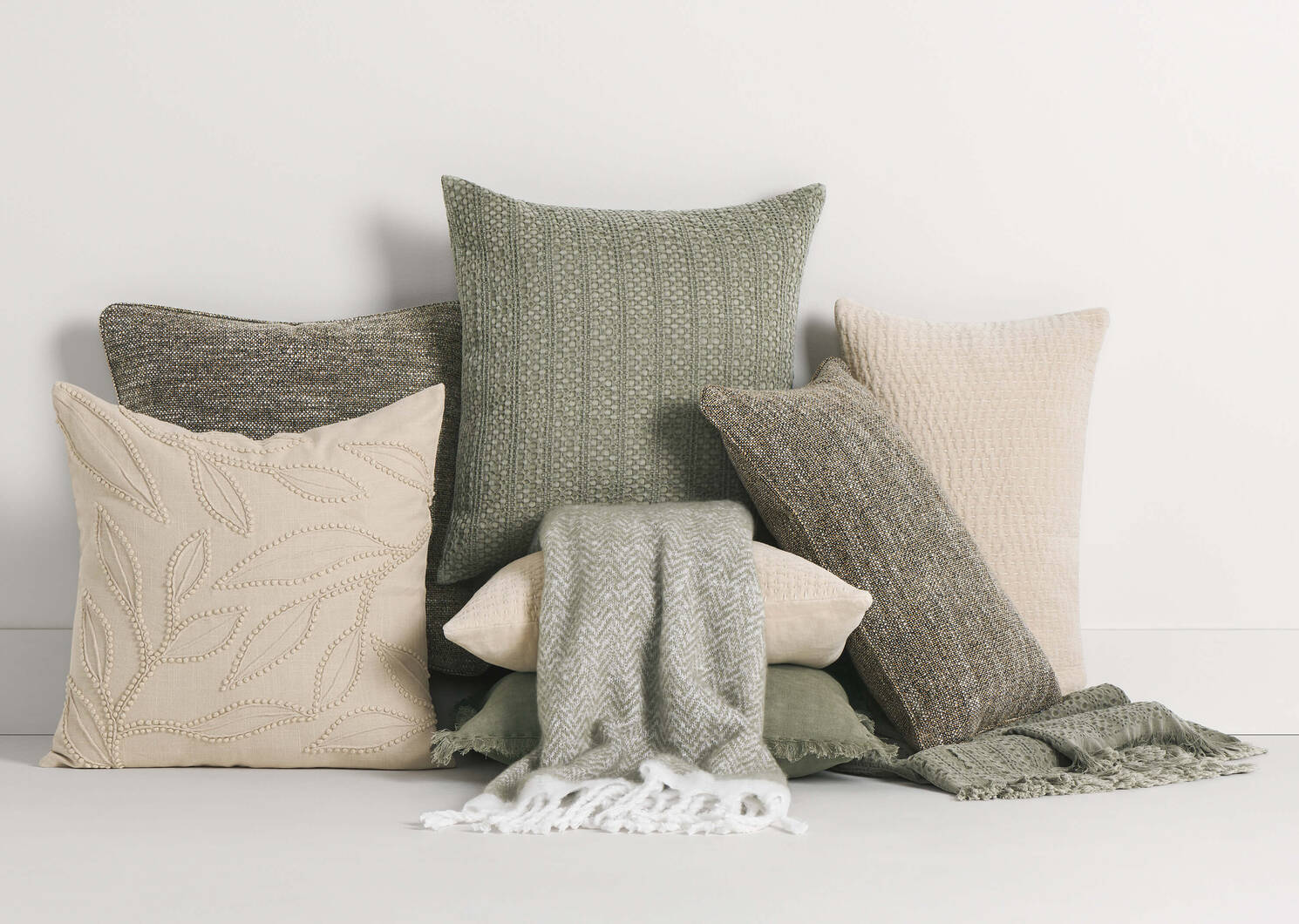 Dante Herringbone Throw Sage/Ivory