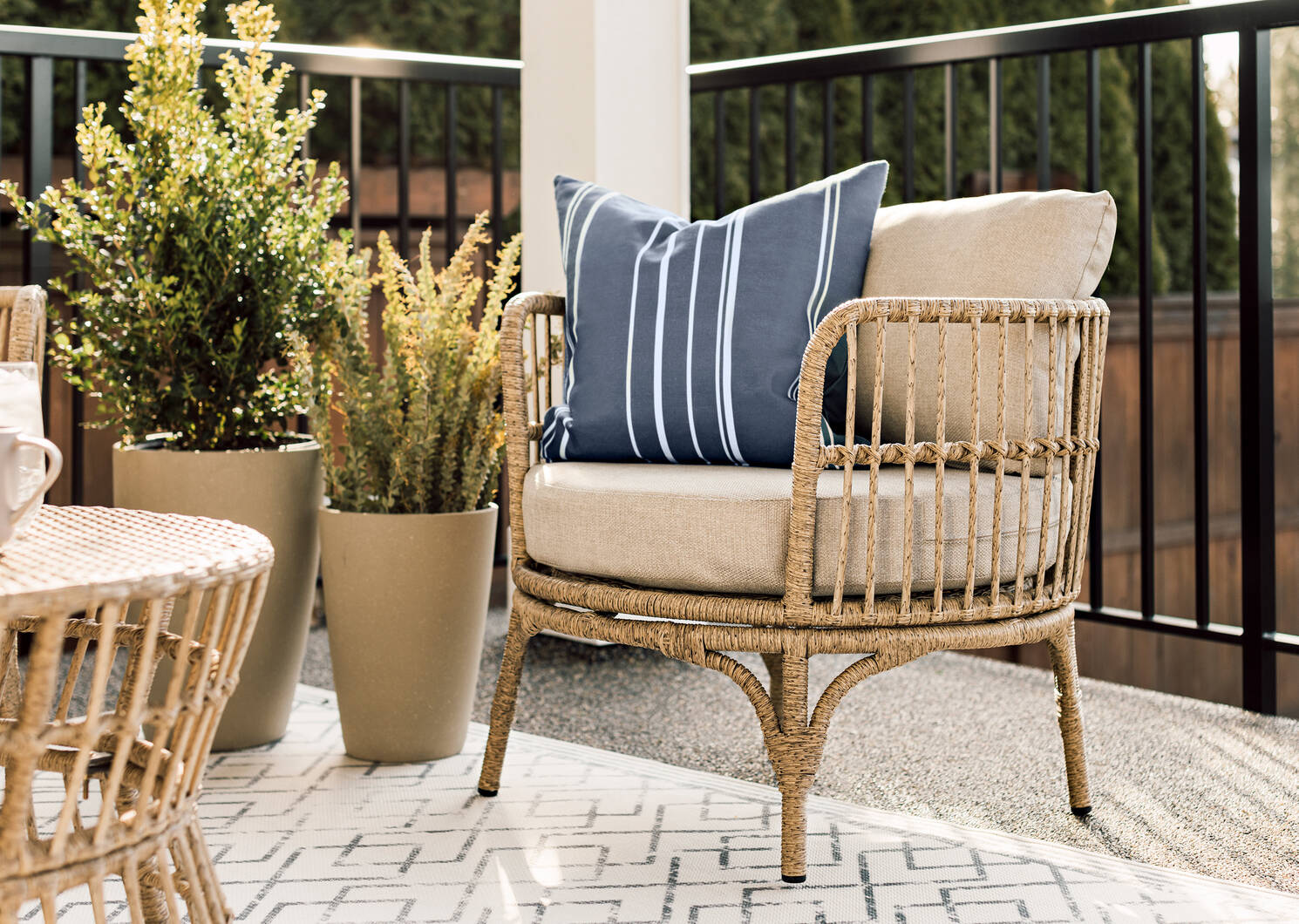 Brisa Outdoor Rugs - Grey/Black