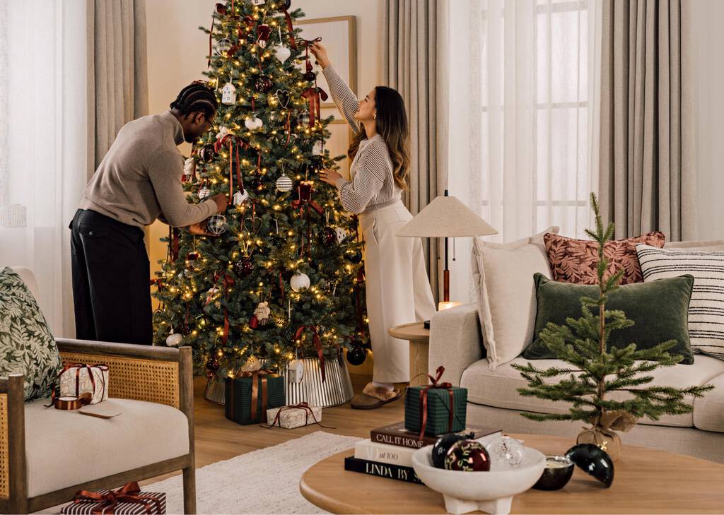 Hearth Home LED Ornament Short