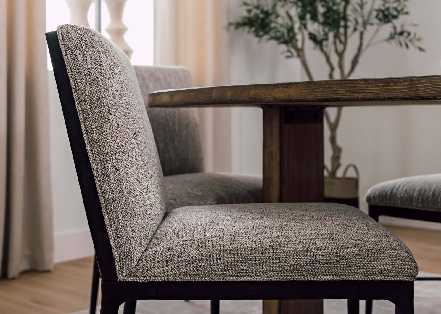 Mireille Dining Chair -Tara Earth