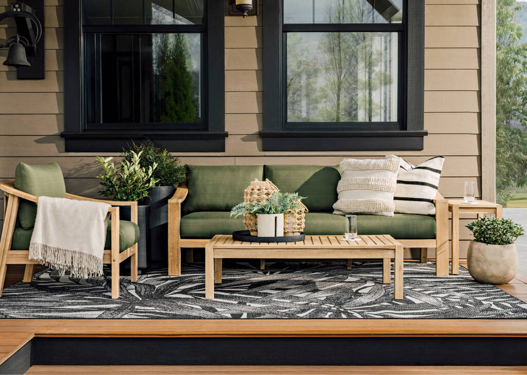Kiva Outdoor Pillow 21x21 Ivory/Black
