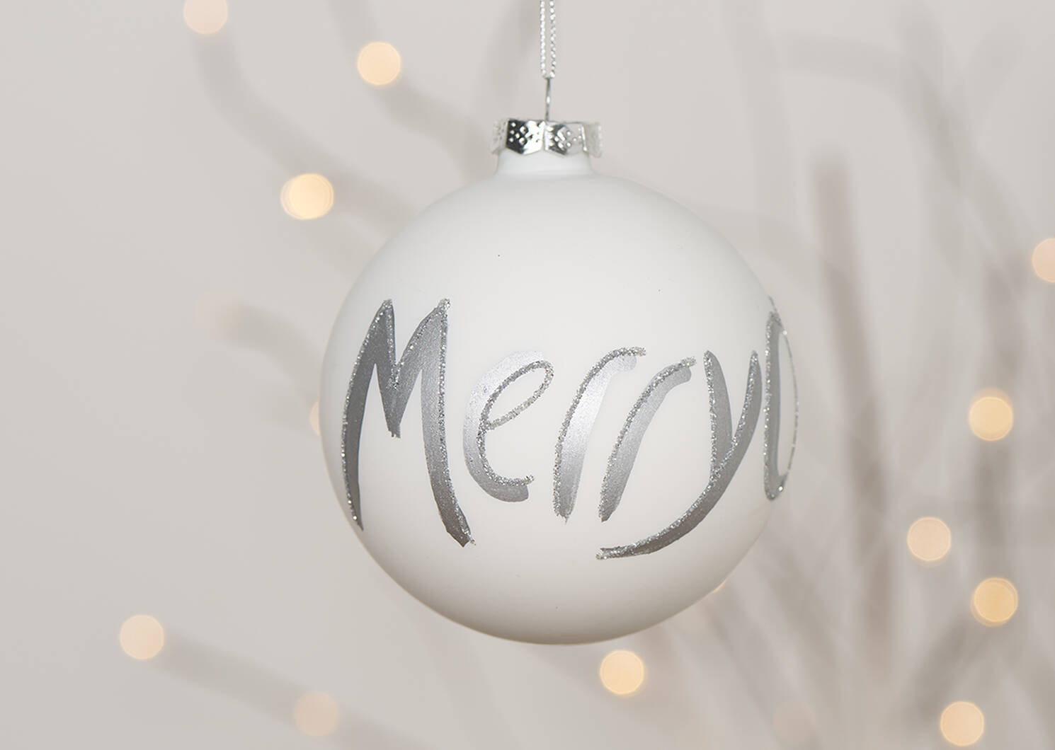 Ornement boule Merry Christmas blanc