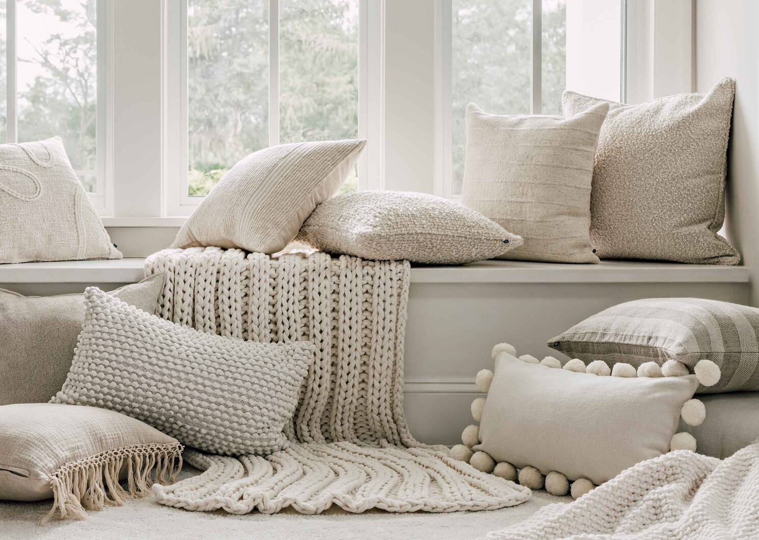 Sola Pillow 12x22 Ivory