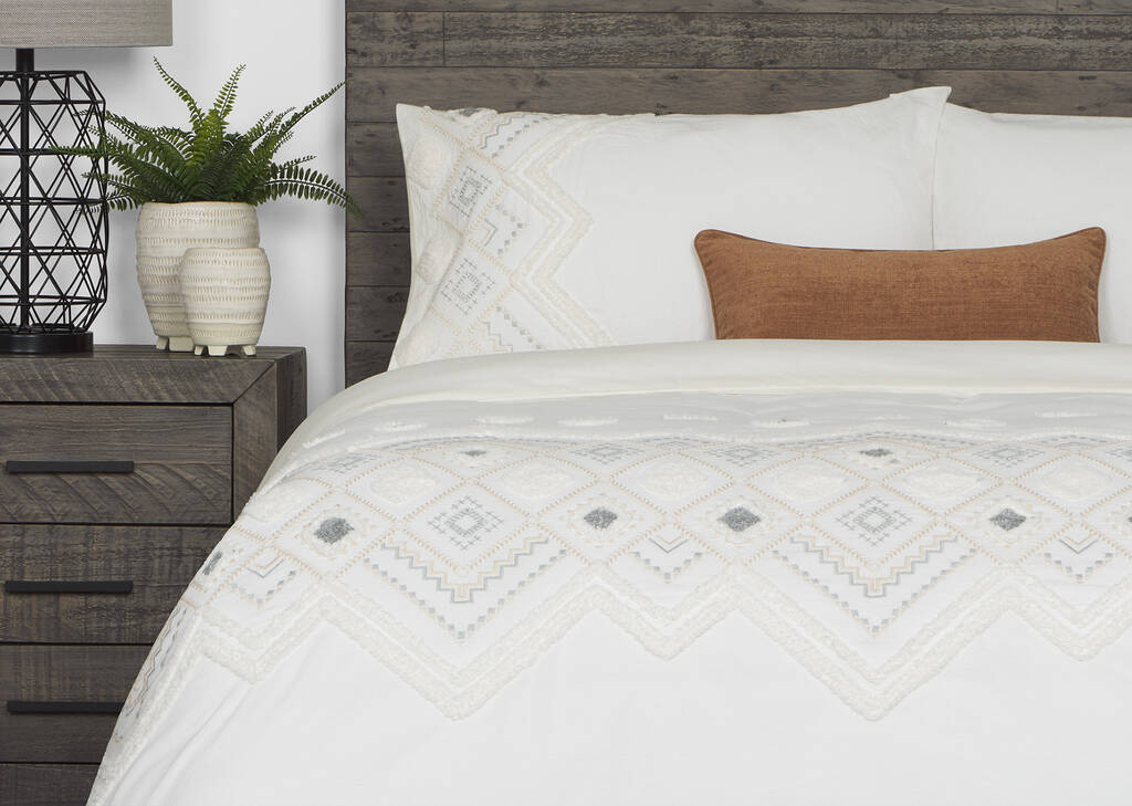 Codie Duvet Sets - White