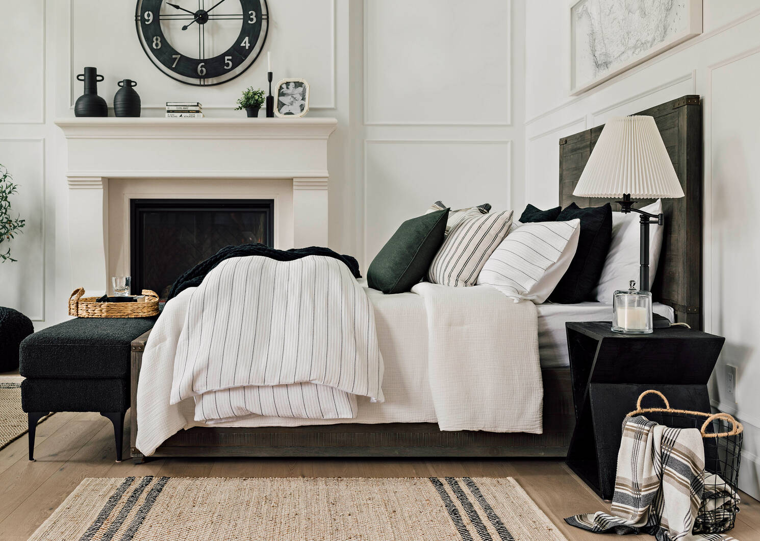 Shea Duvet Sets - White/Black