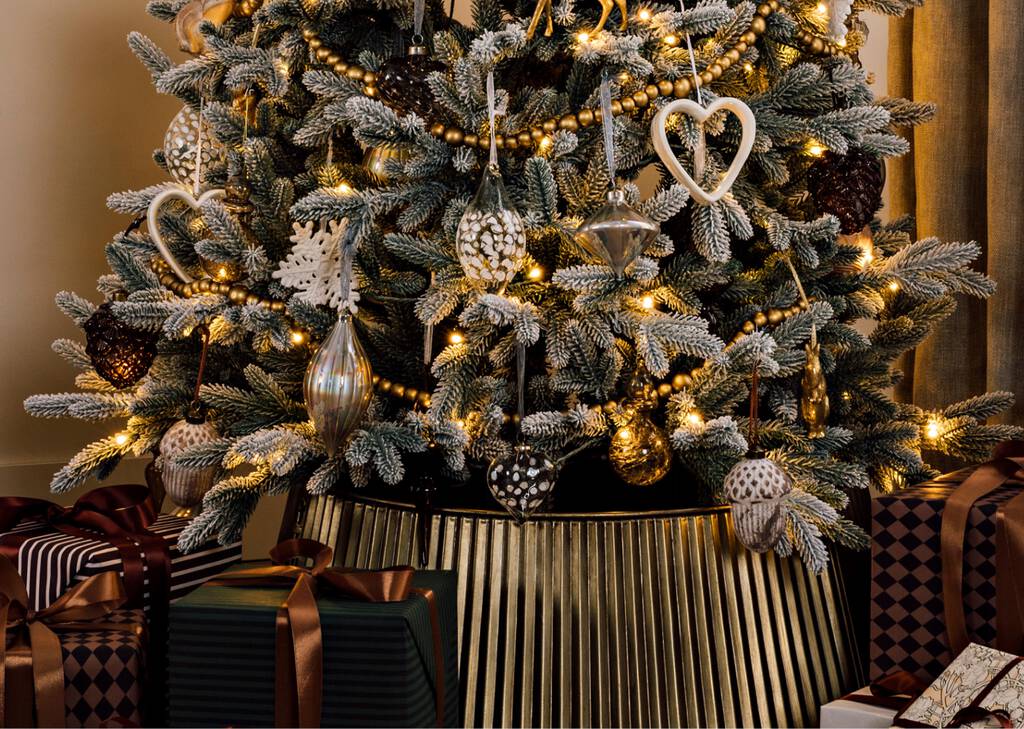 Pinecone Ornament Brown