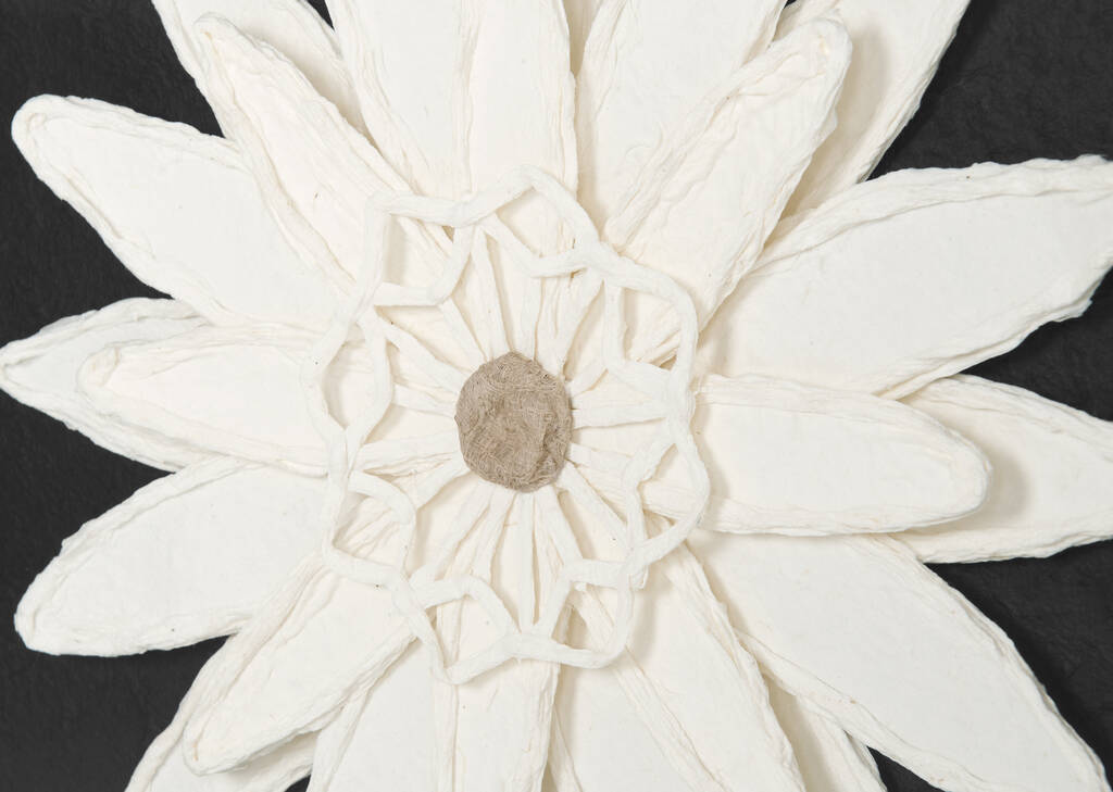Daisy Paper Flower Wall Accent