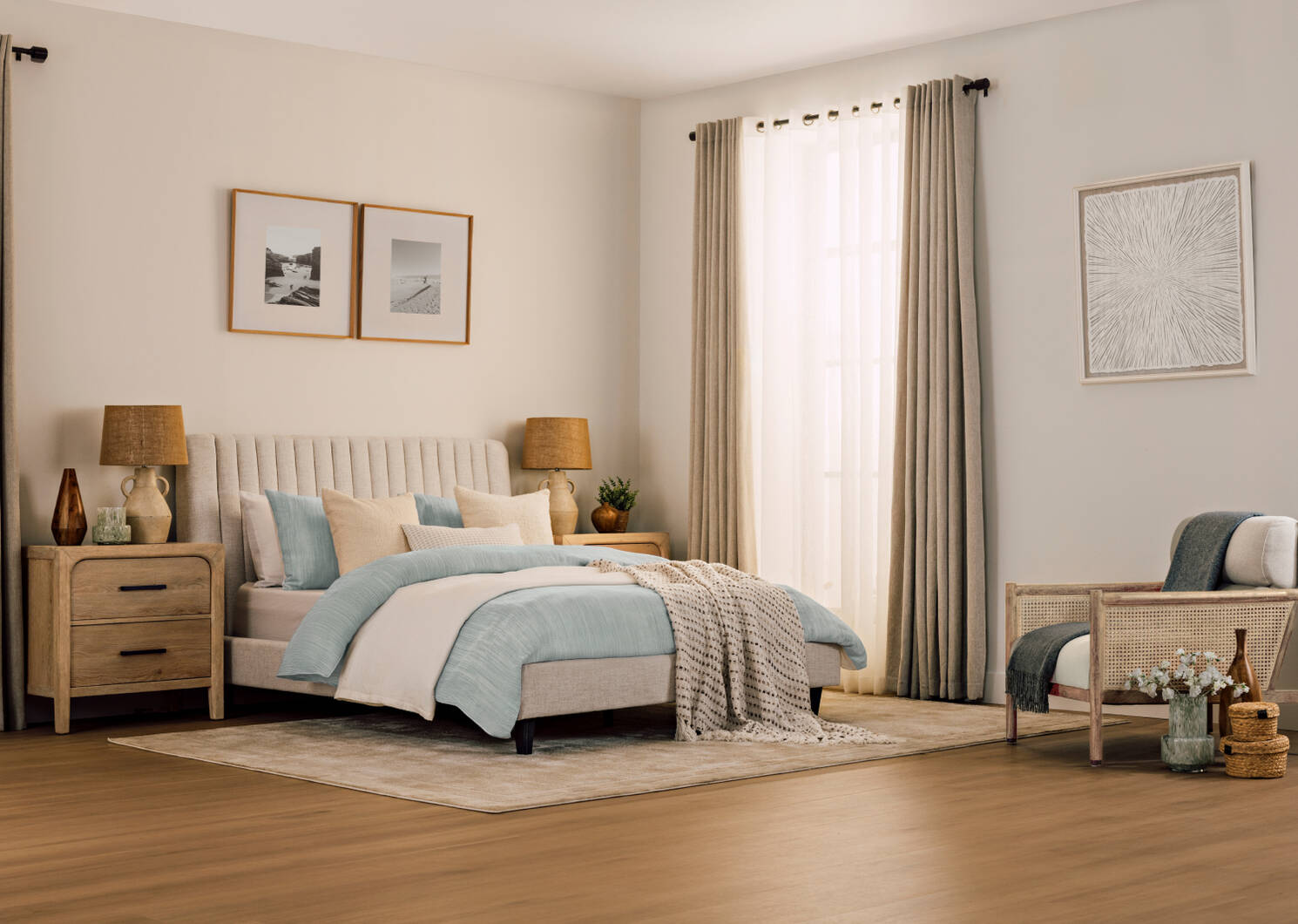 Abbott Bed -Levie Sand, QUEEN
