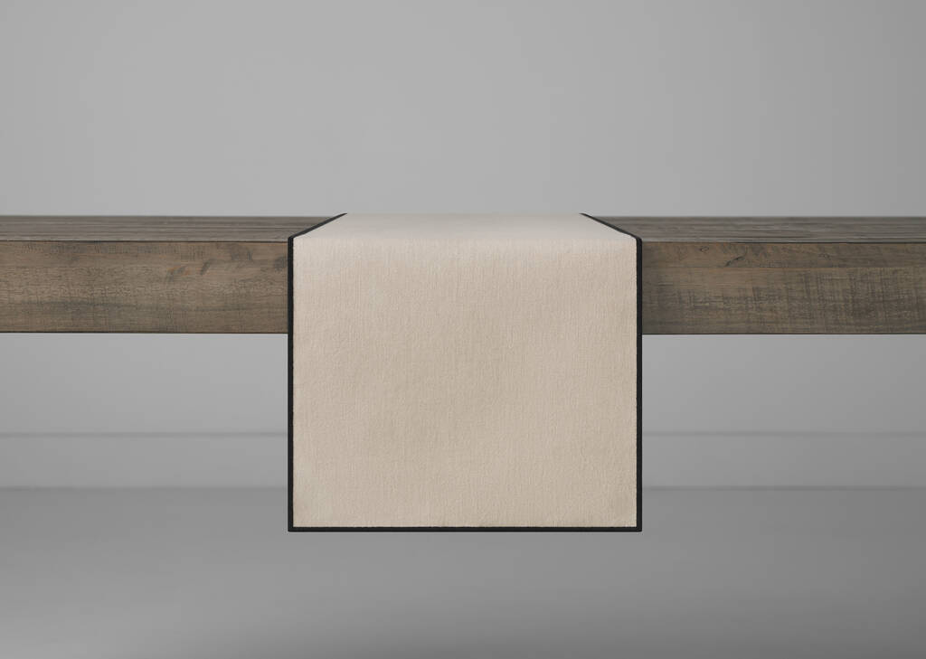 Liz Table Runner Natural/Black