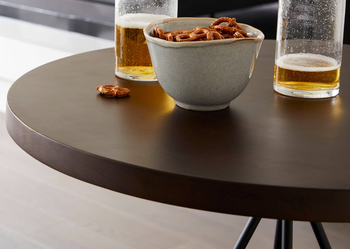 Gleason Counter Table -Black