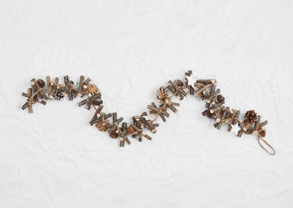 Woodlyn Garland White/Natural