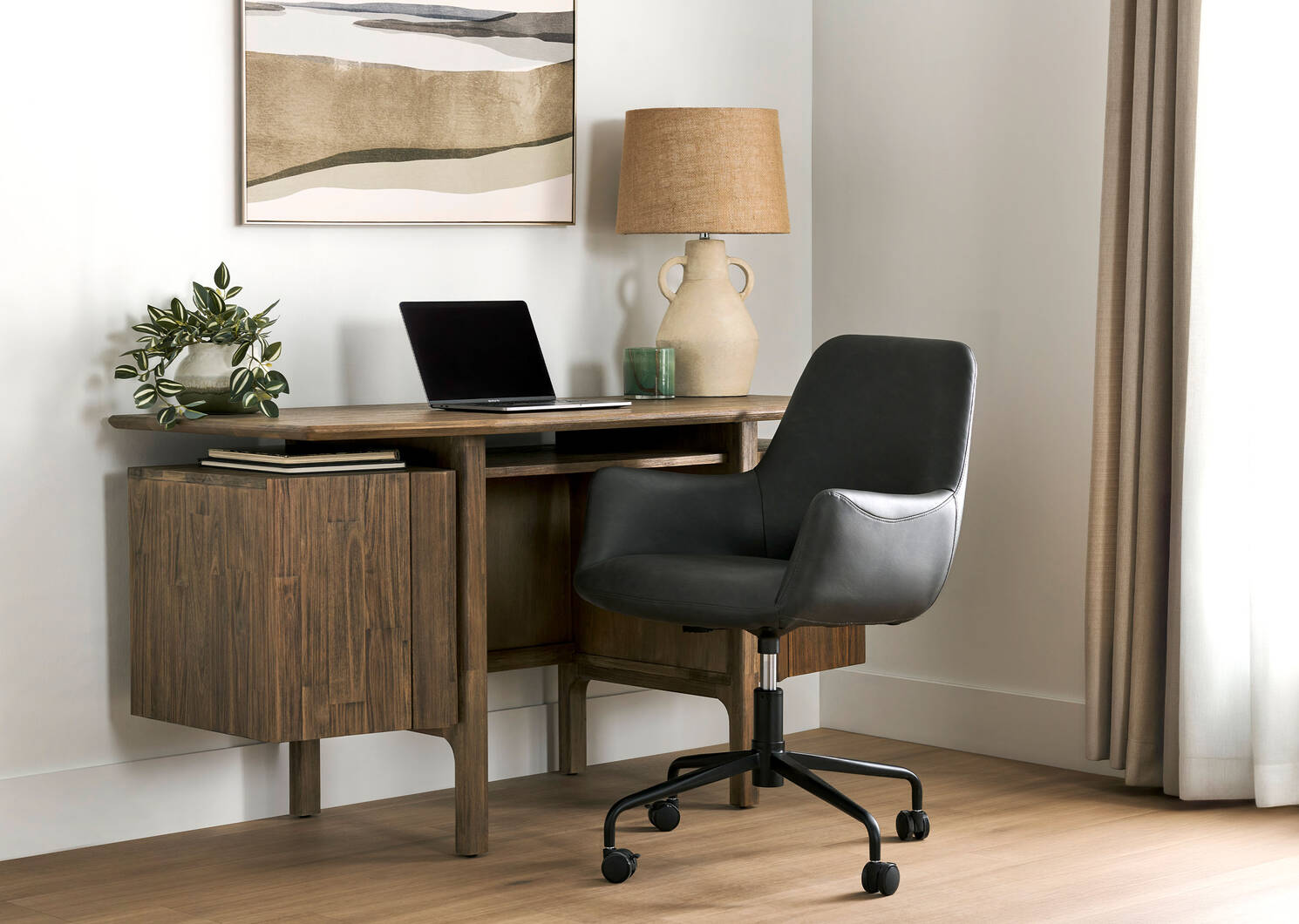 Inessa Table Lamp