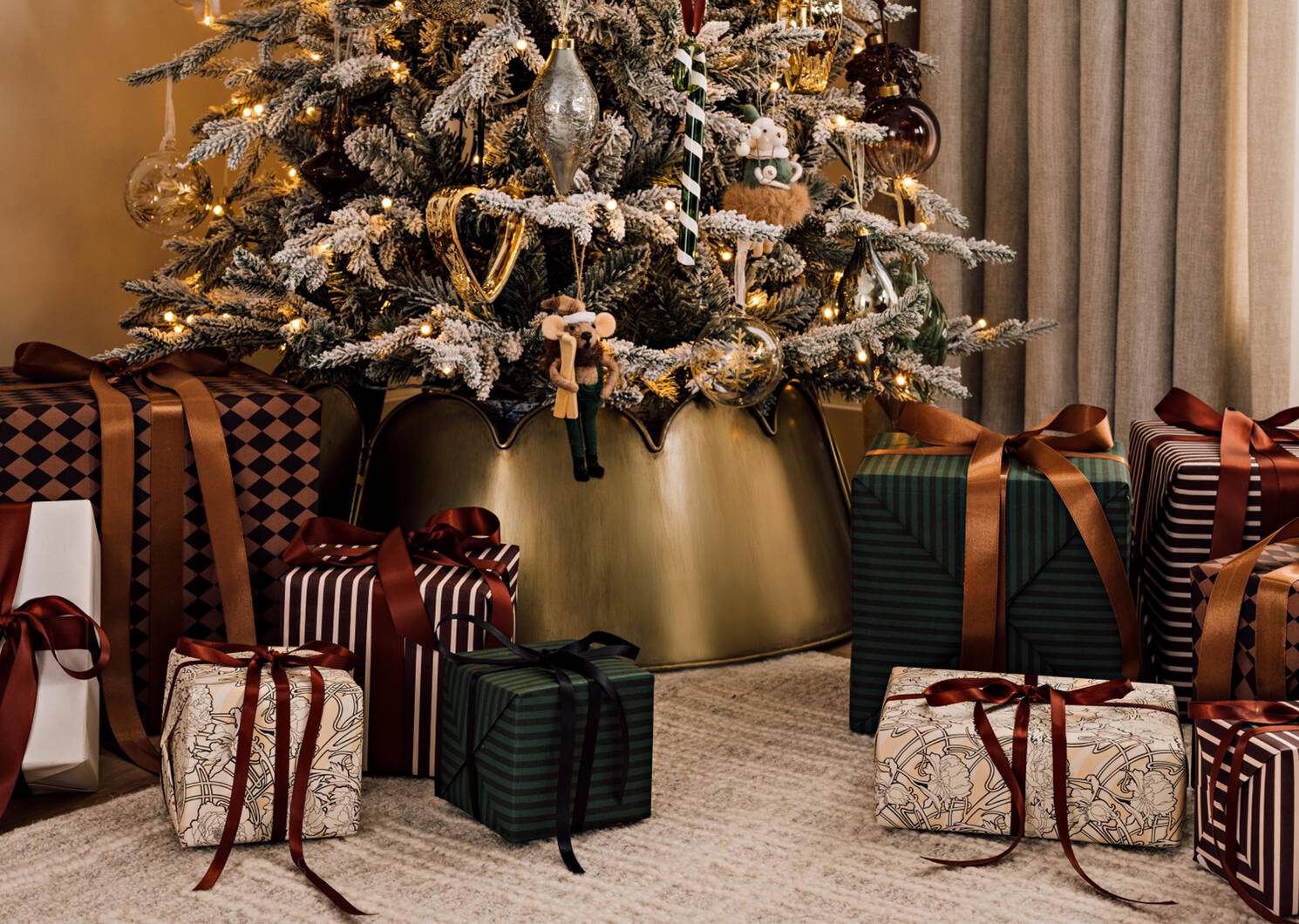 Bijou Cone Ornament