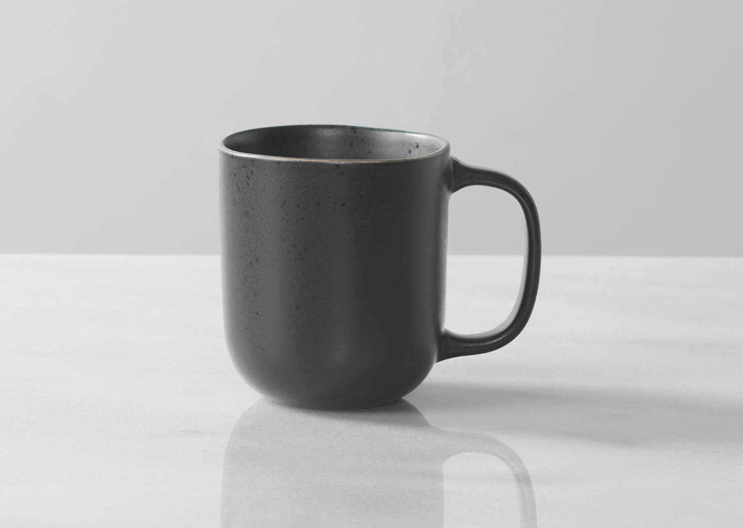 Tasse Saturna gris foncé