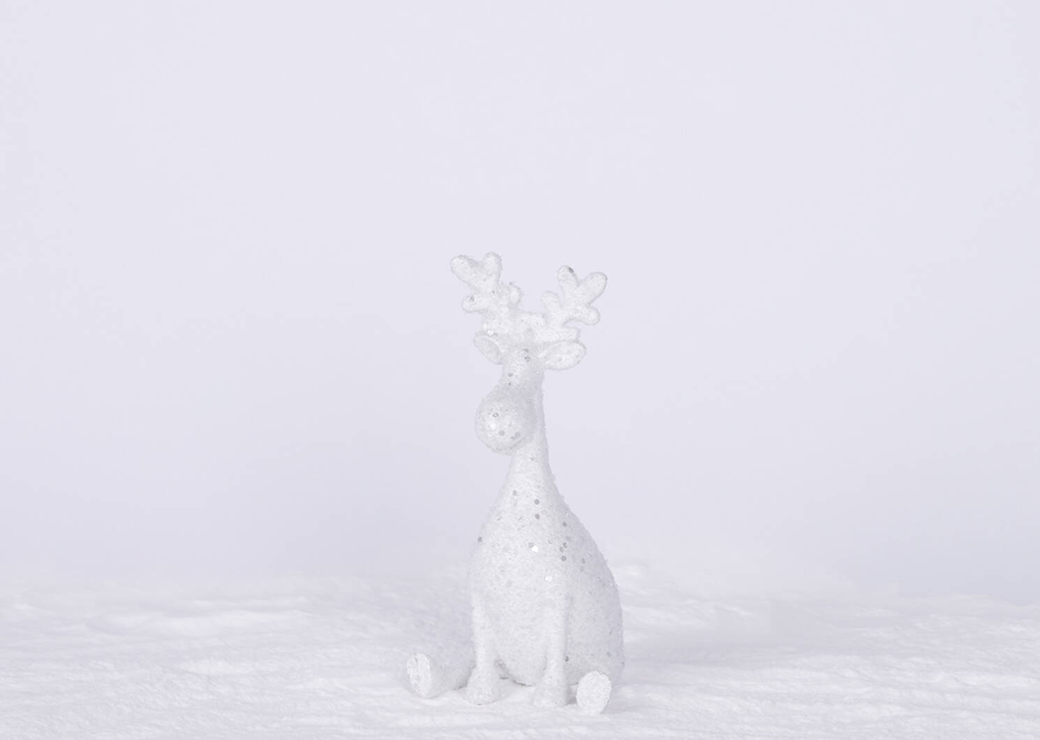 Dalya Deer Sitting Décor White