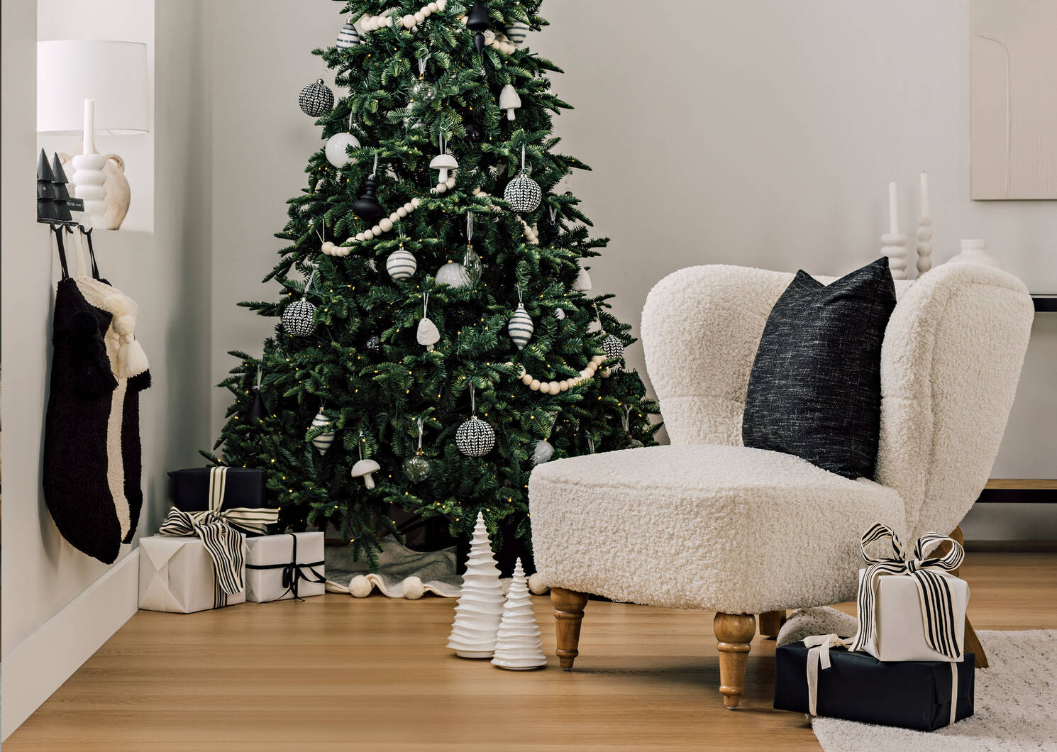 Sapin pré-illuminé Yule 7,5 pi