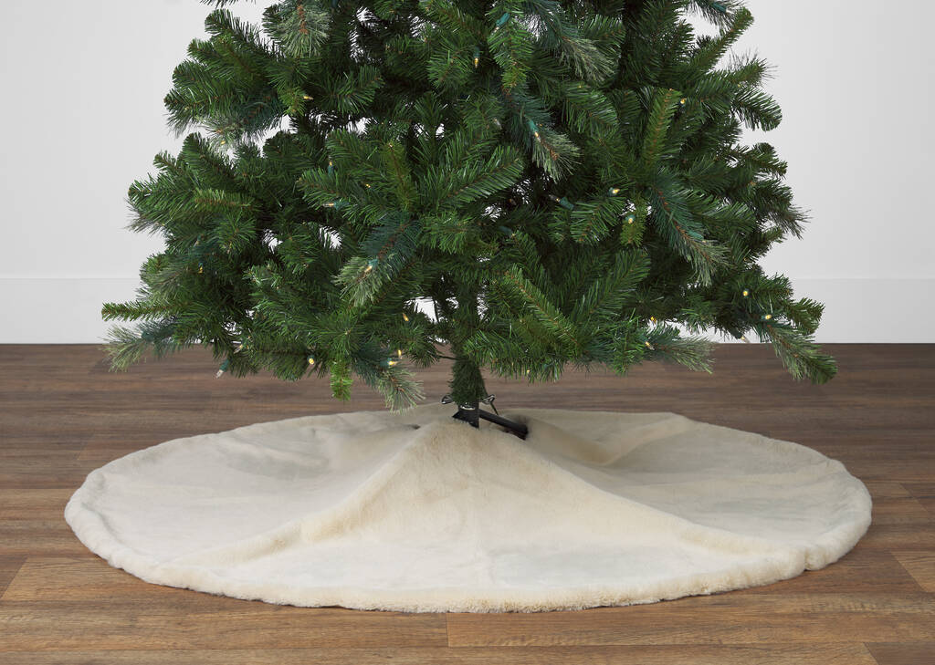 Flora Faux Fur Tree Skirt Ivory
